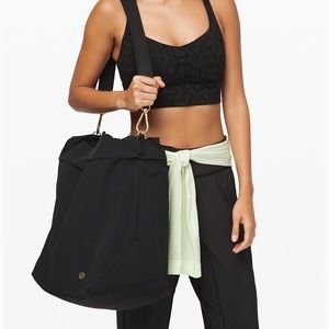 Lululemon On My Level Bag 19L